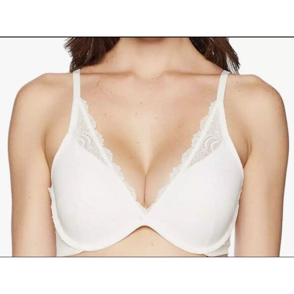 Spanx 30032R Women’s Undietectable Push-up Plunge Bra in Powder Medium NWOT - Picture 1 of 6